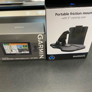Garmin gps and mount